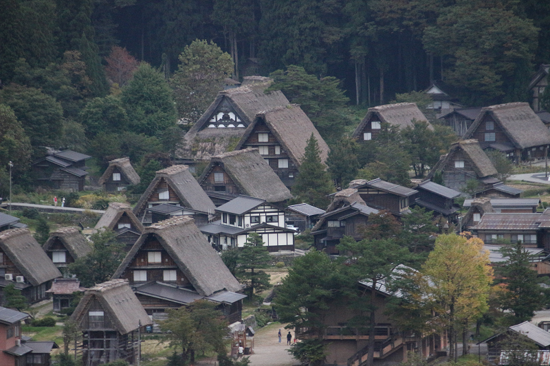 白川郷の合掌集落遠景